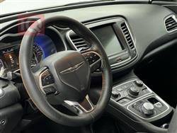 Chrysler 200